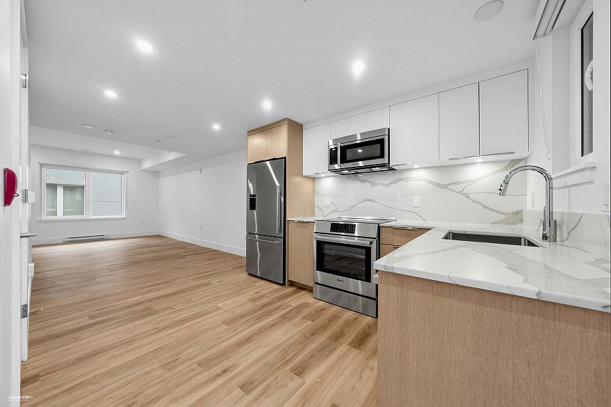 202 2075 E 1st Avenue