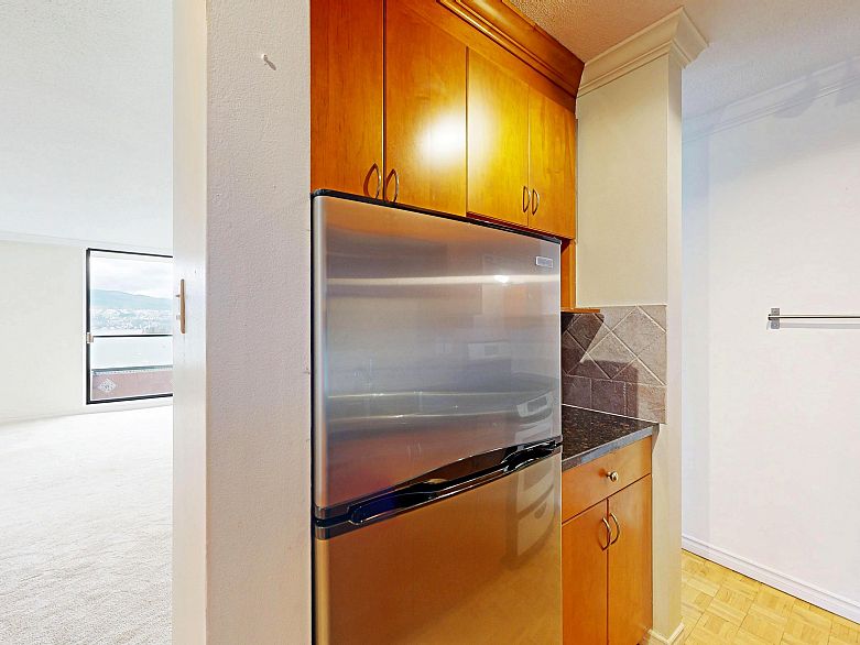 906 2370 W 2nd Avenue