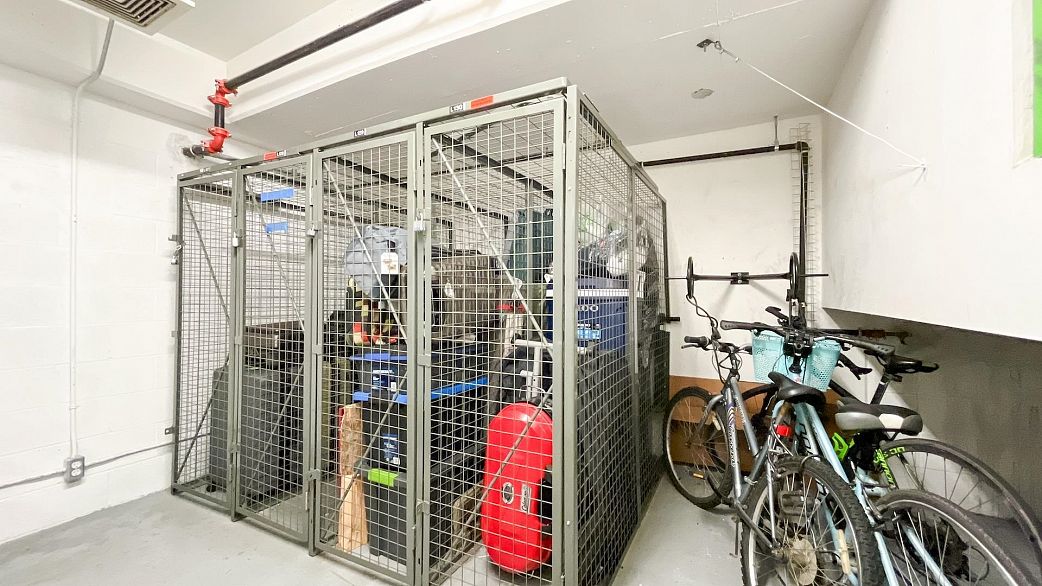 1706 1009 Harwood Street