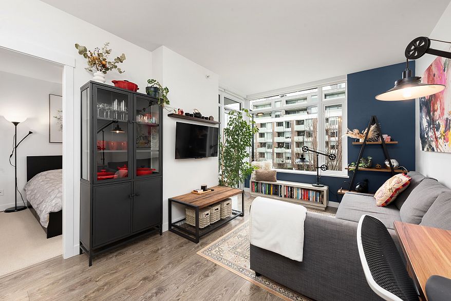 303 110 Switchmen Street