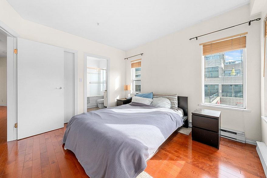 409 1688 Cypress Street