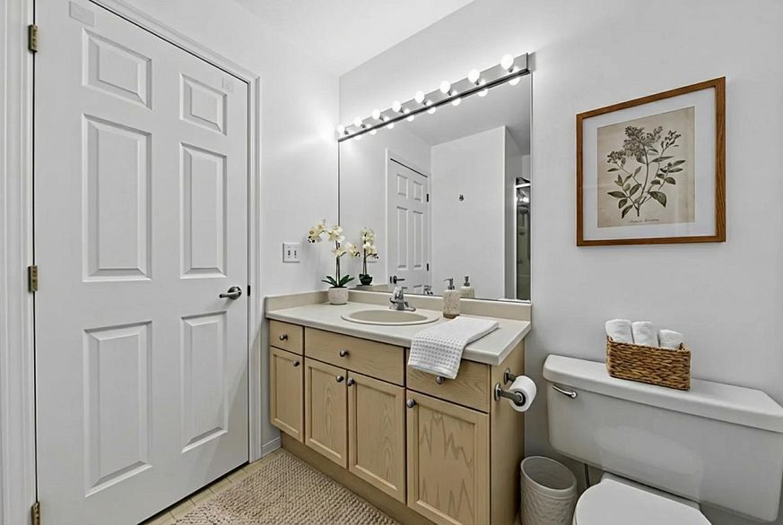 306 3400 SE Marine Drive