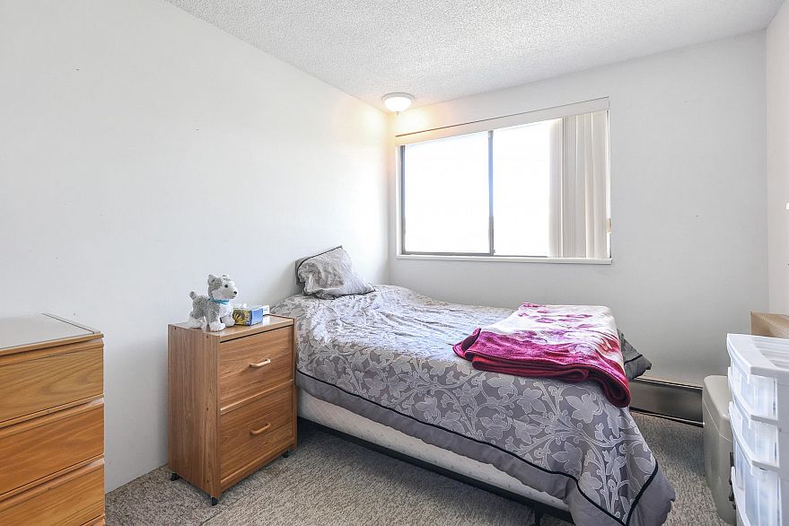 205 665 E 6th Avenue