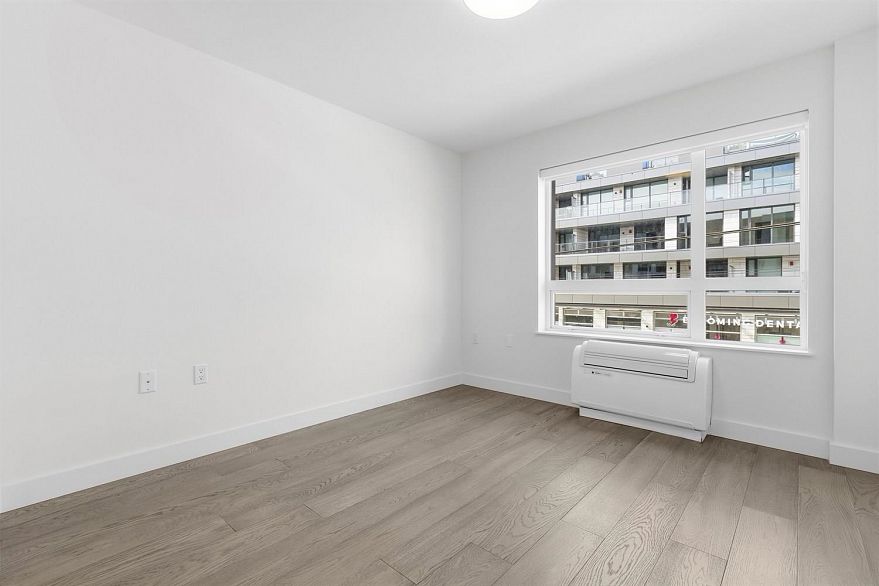 201 3590 W 39th Avenue