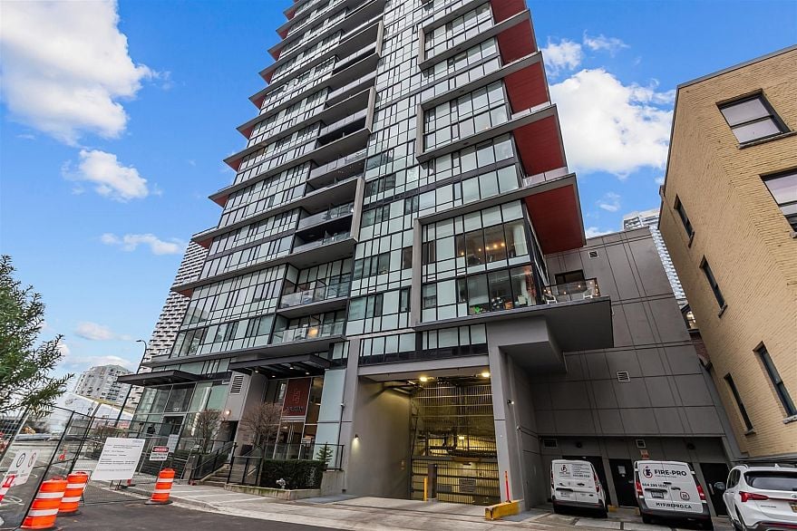 908 1325 Rolston Street