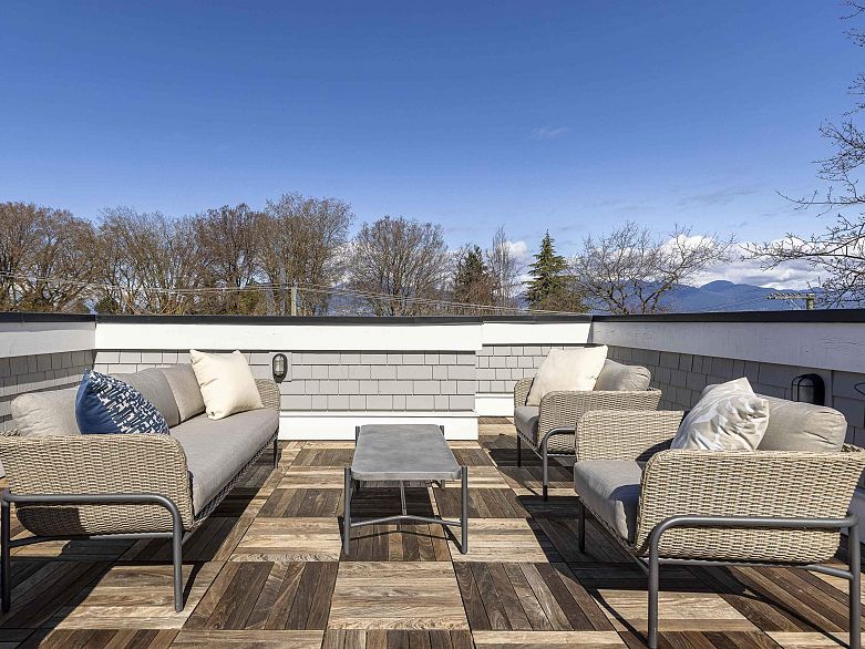 3483 Collingwood Street