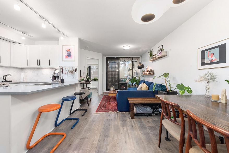 217 2150 E Hastings Street