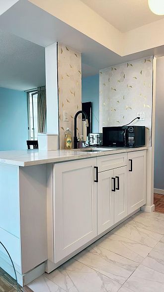 502 1850 Comox Street