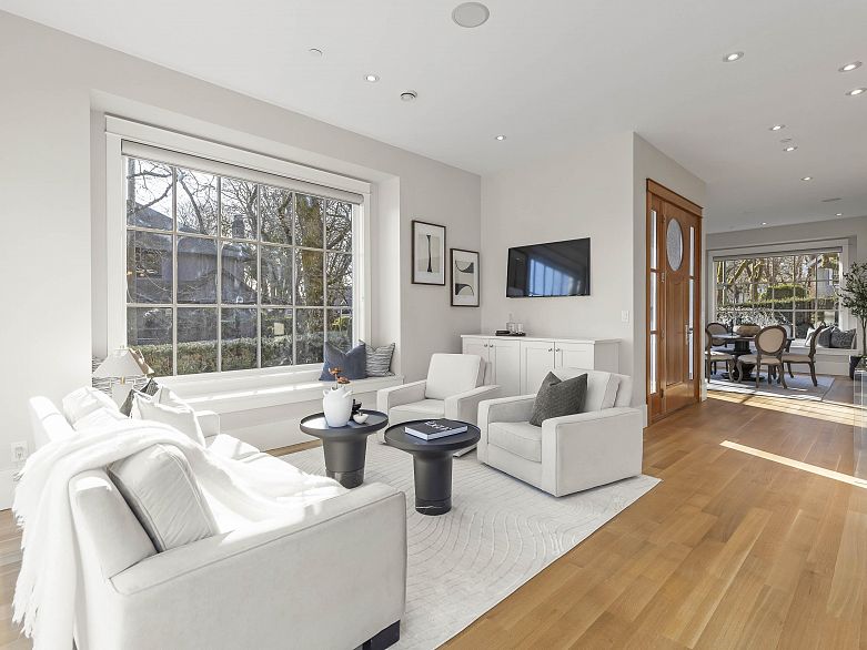 3483 Collingwood Street