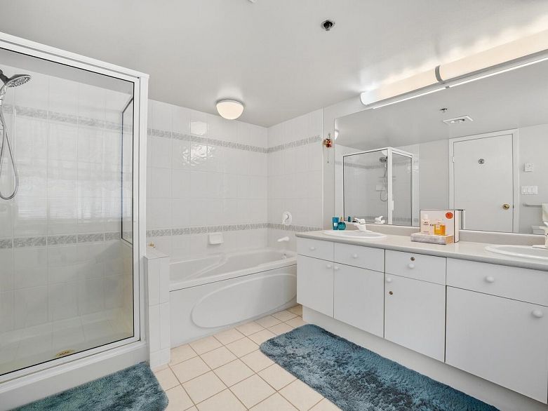 412 518 W 14th Avenue