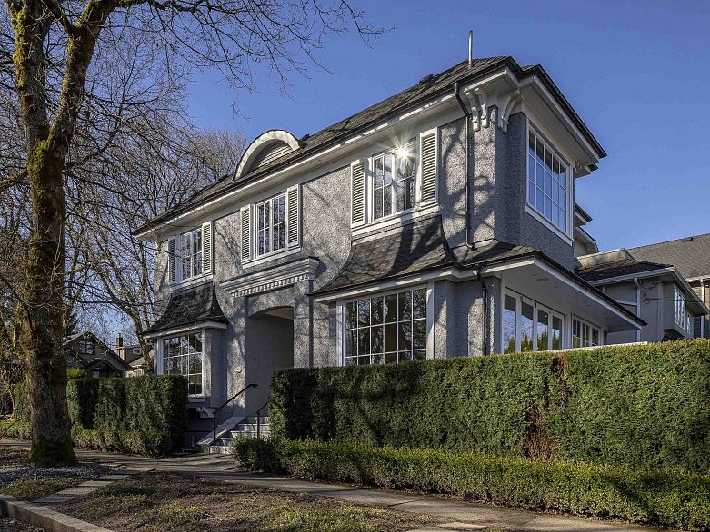 3483 Collingwood Street