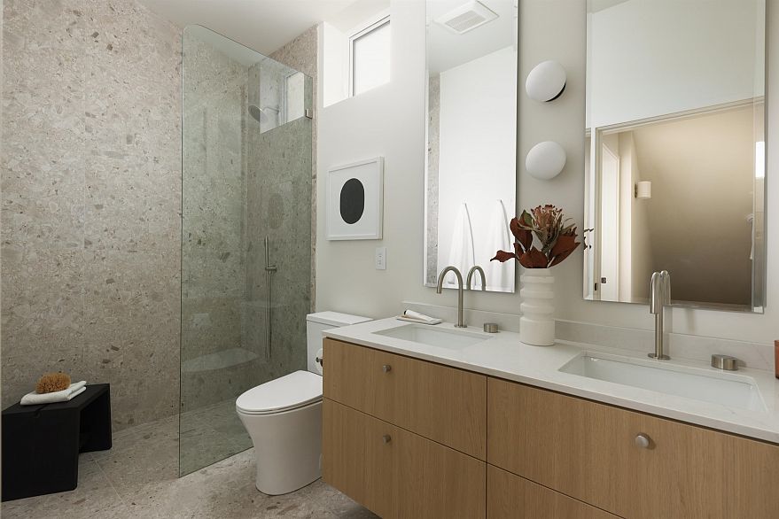 1 3449 W 22nd Avenue