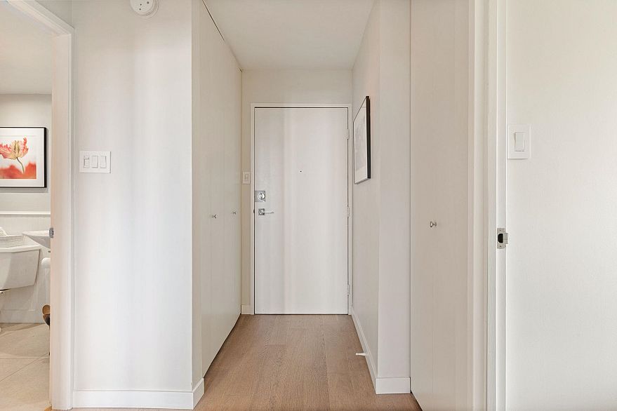 406 1740 Comox Street