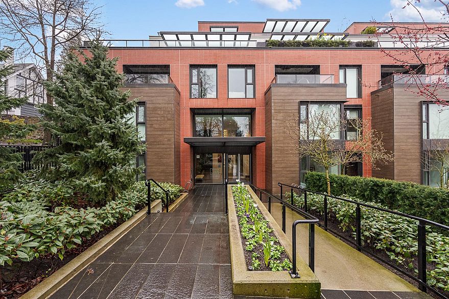 212 7128 Adera Street