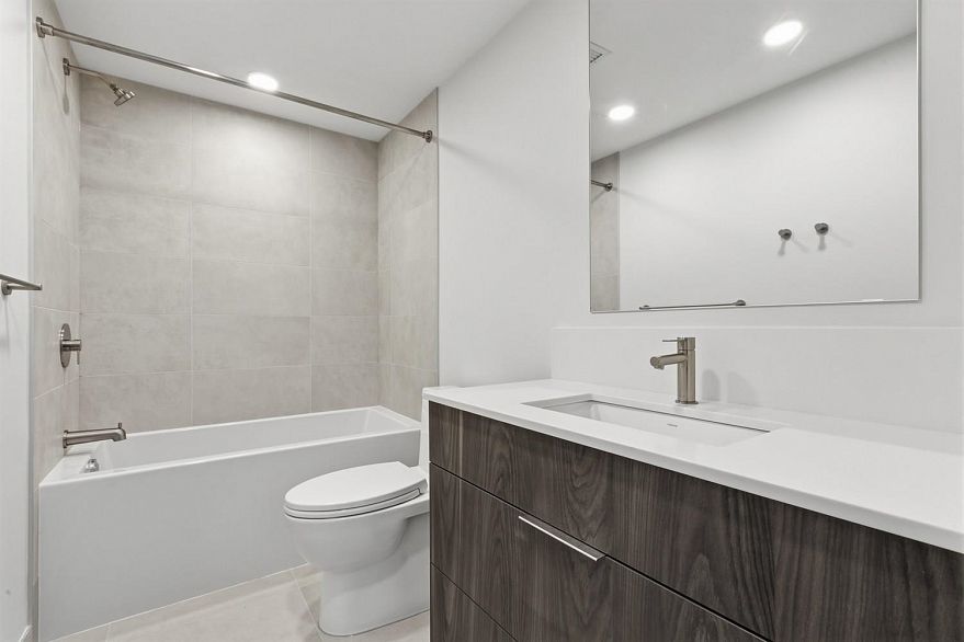 306 3590 W 39th Avenue