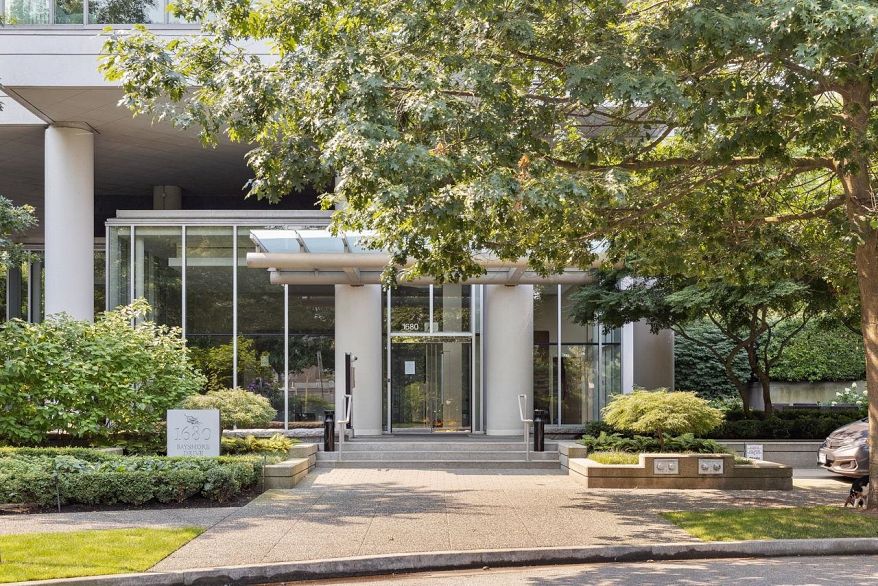 1202 1680 Bayshore Drive