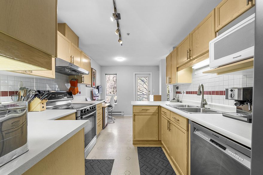 306 3400 SE Marine Drive