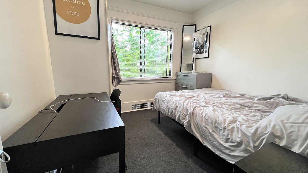 1250 E King Edward Avenue