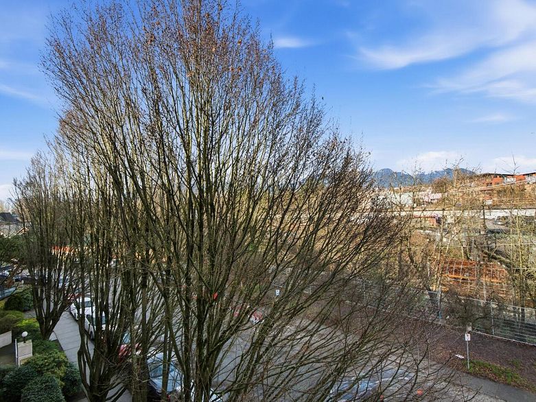 404 1688 E 8th Avenue