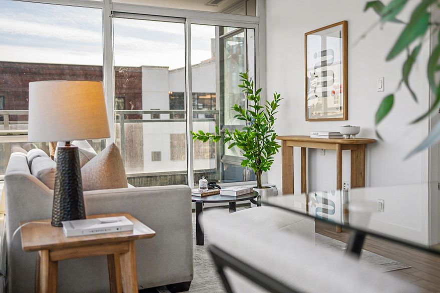 305 1775 Quebec Street