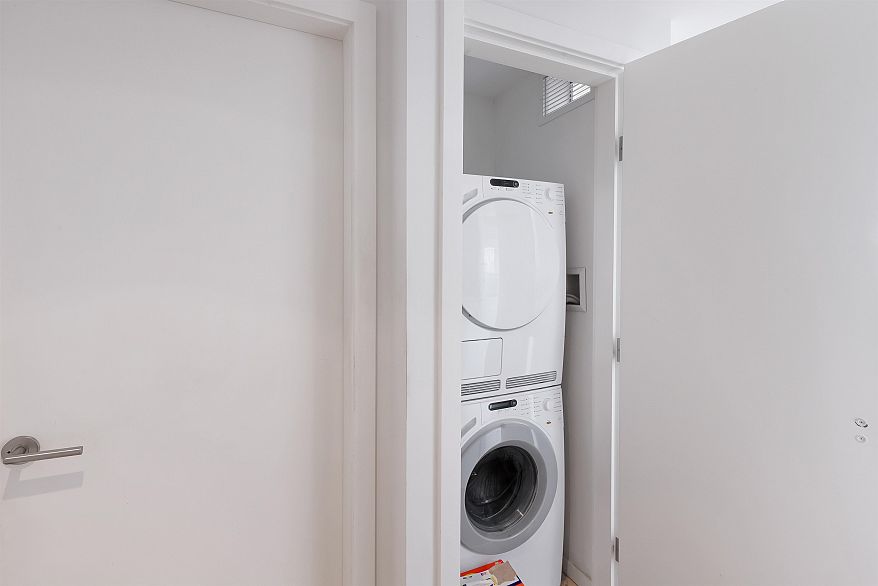 1703 8588 Cornish Street