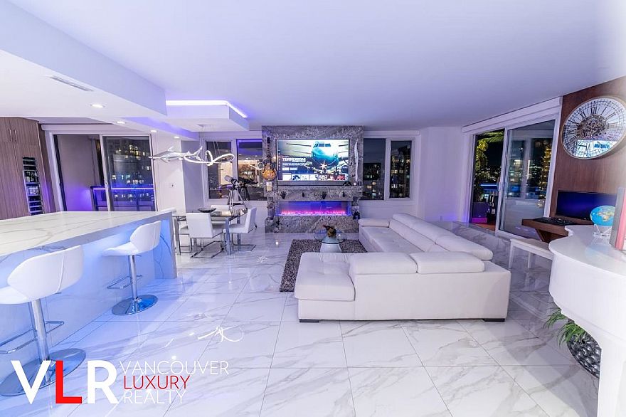 PH 199 DRAKE STREET, Vancouver BC V6Z 2Y8