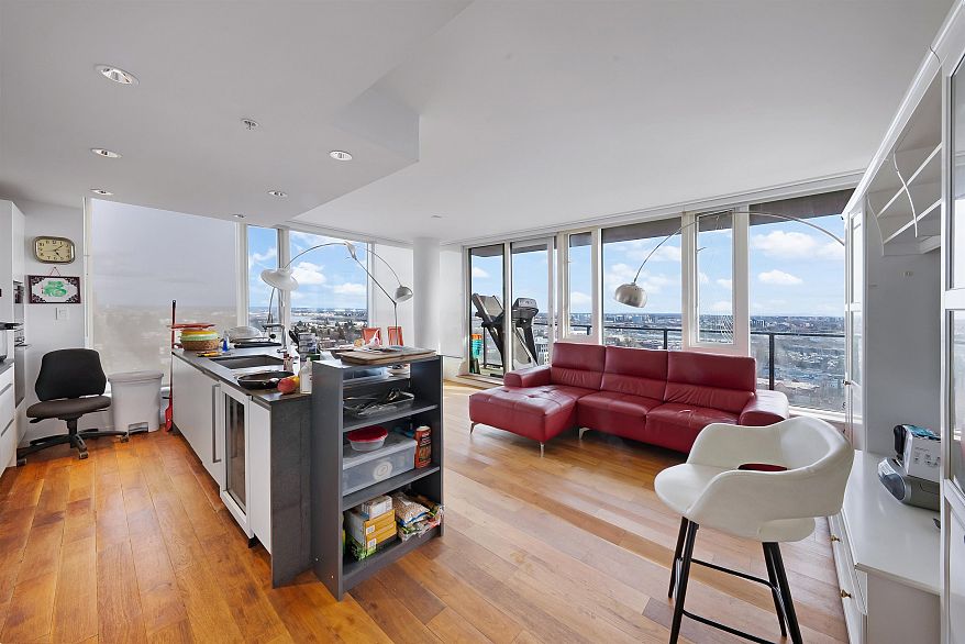 1703 8588 Cornish Street