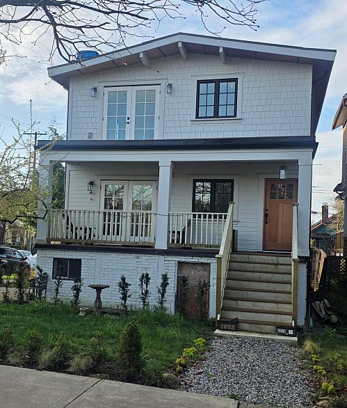 2072 Kitchener Street