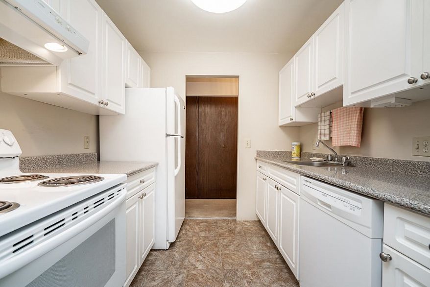 111 1777 W 13th Avenue