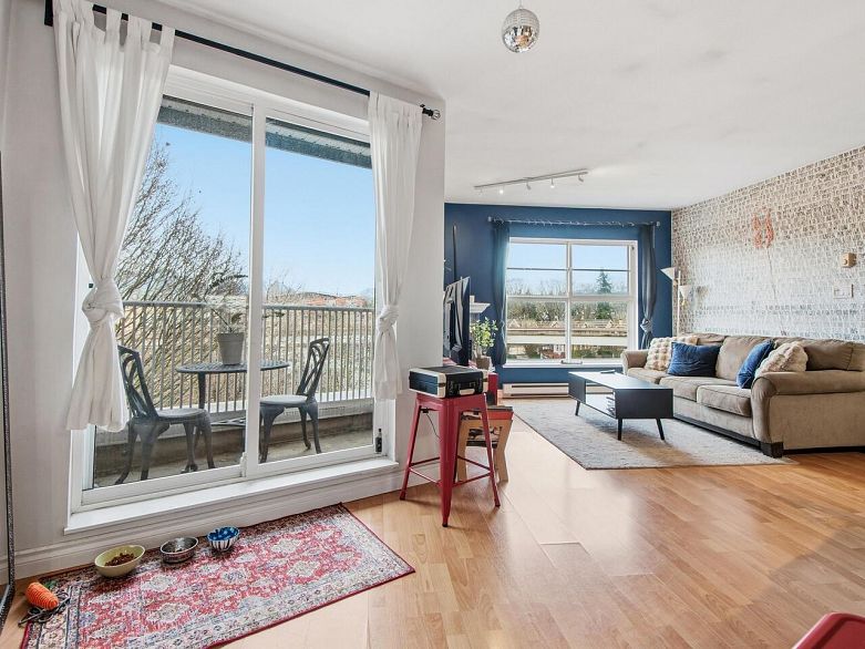 404 1688 E 8th Avenue