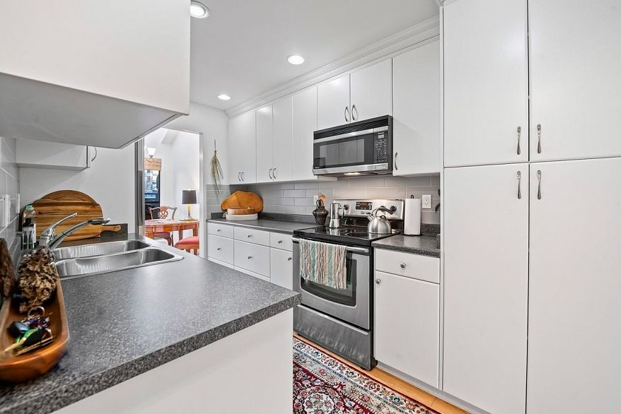 PH2 2320 W 40th Avenue