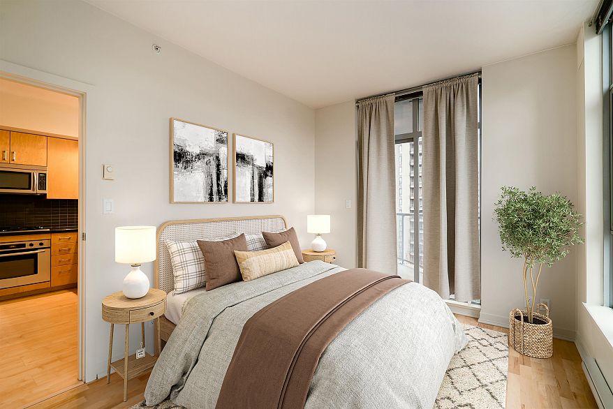 706 1050 Smithe Street