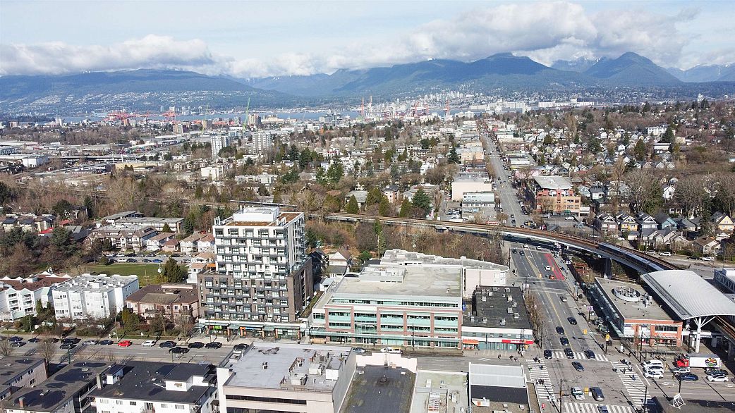 204 1680 E 12th Avenue