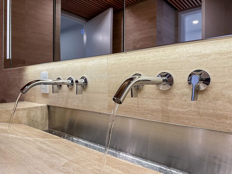 1203 1568 Alberni Street