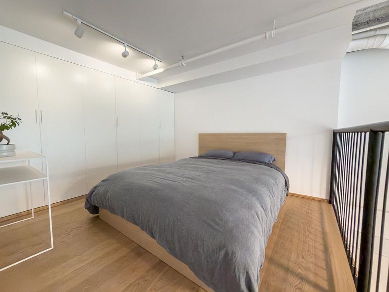 203 234 E 5th Avenue