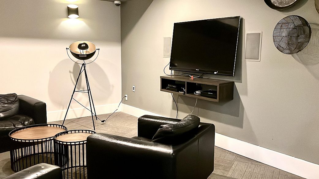 610 438 SEYMOUR STREET, Vancouver BC V6Z 2X6