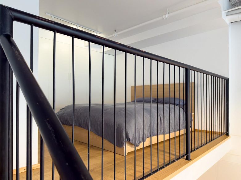 203 234 E 5th Avenue