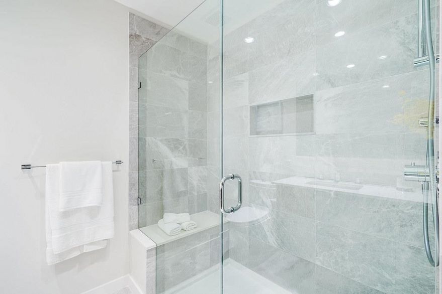 1208 3487 Binning Road