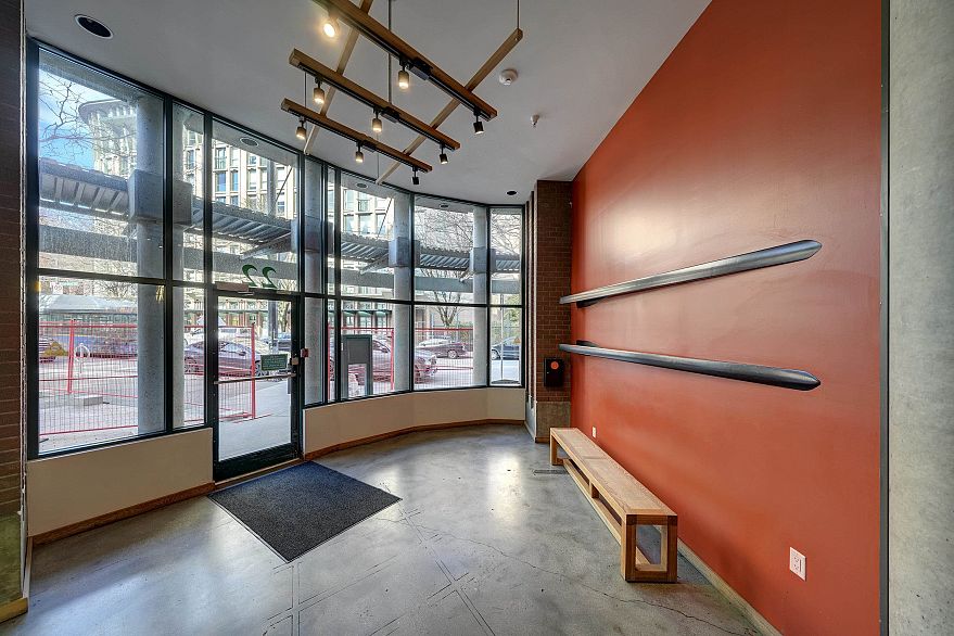 806 22 E Cordova Street