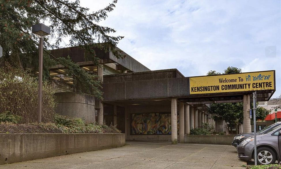 206 4933 Clarendon Street