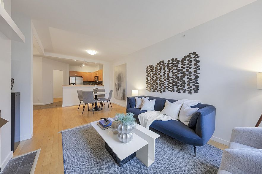 110 2263 Redbud Lane