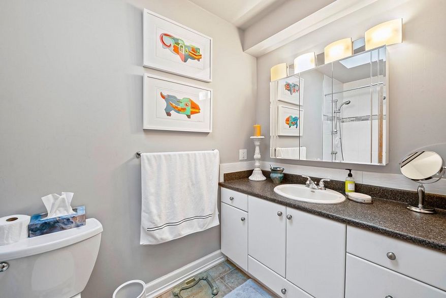 PH2 2320 W 40th Avenue