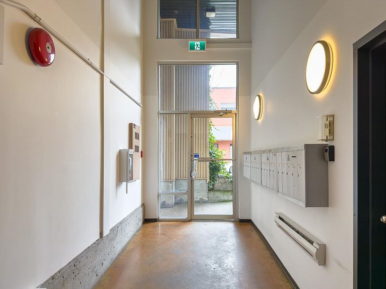 203 234 E 5th Avenue