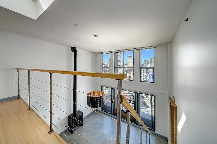 806 22 E Cordova Street