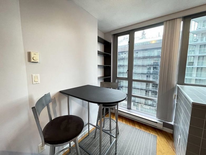 610 438 SEYMOUR STREET, Vancouver BC V6Z 2X6