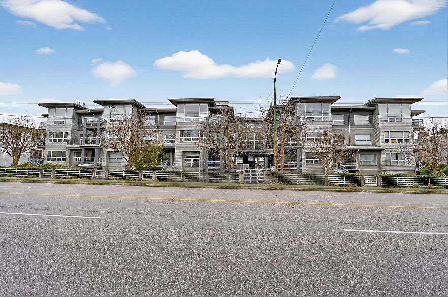 307 3161 W 4th Avenue