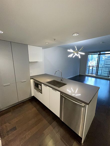 1507 788 Richards Street