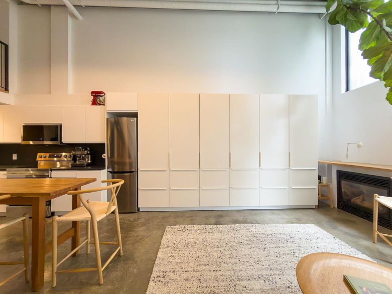 203 234 E 5th Avenue