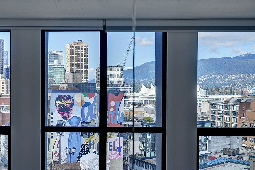 806 22 E Cordova Street