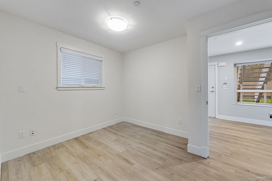 6167 Commercial Street